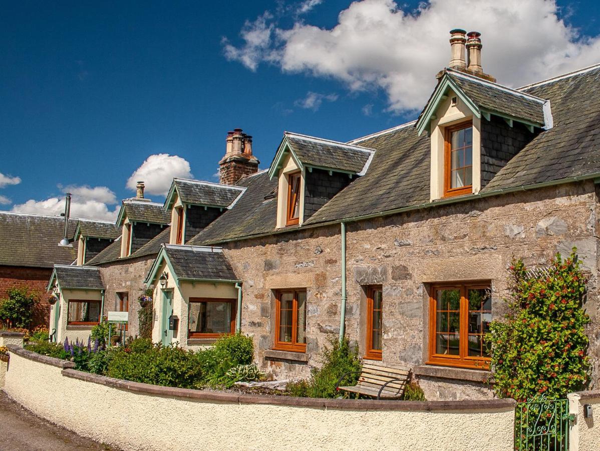 Rosemount Cottage One- Highland Cottage Garve Extérieur photo