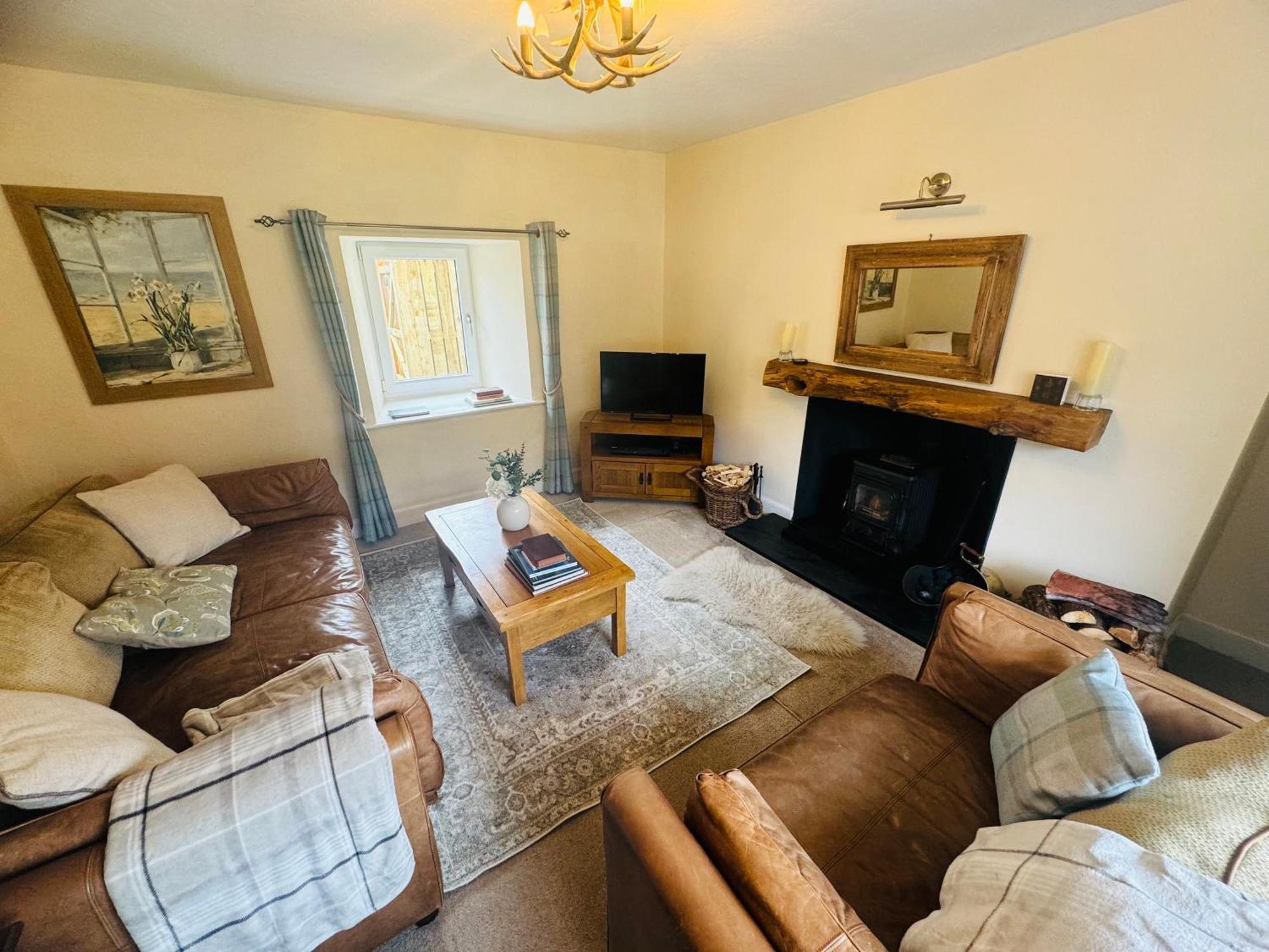 Rosemount Cottage One- Highland Cottage Garve Extérieur photo