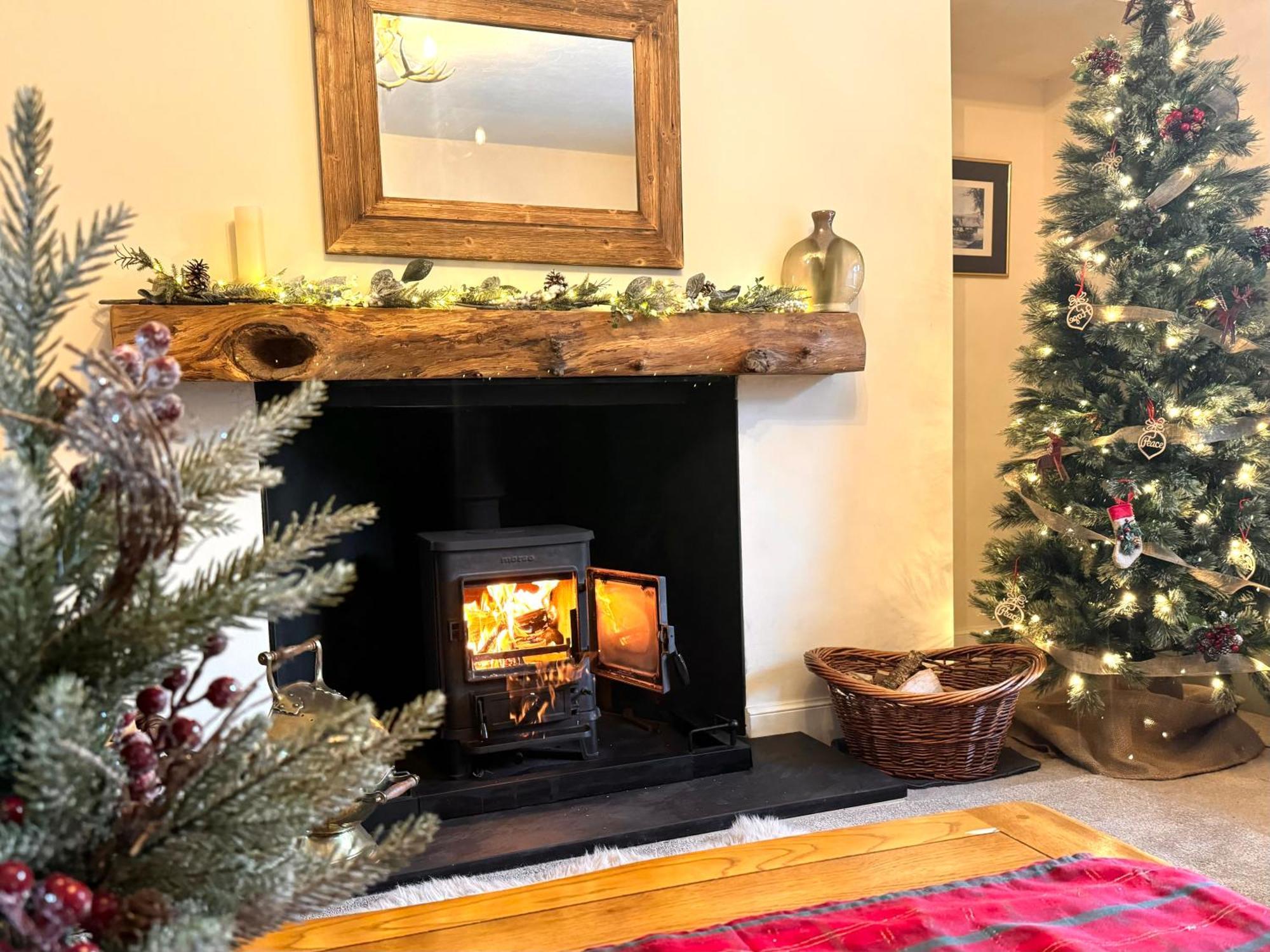 Rosemount Cottage One- Highland Cottage Garve Extérieur photo