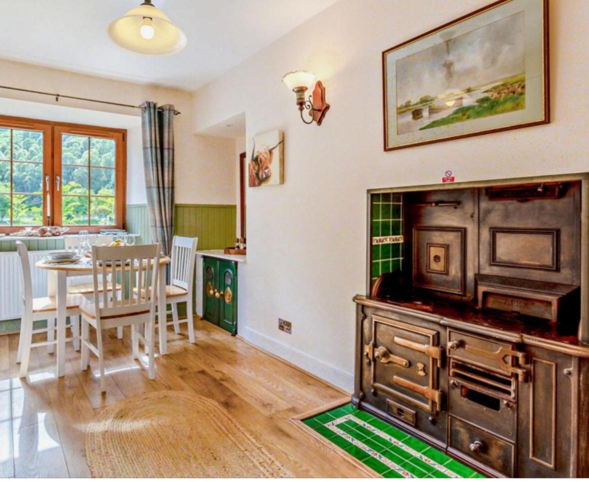Rosemount Cottage One- Highland Cottage Garve Extérieur photo